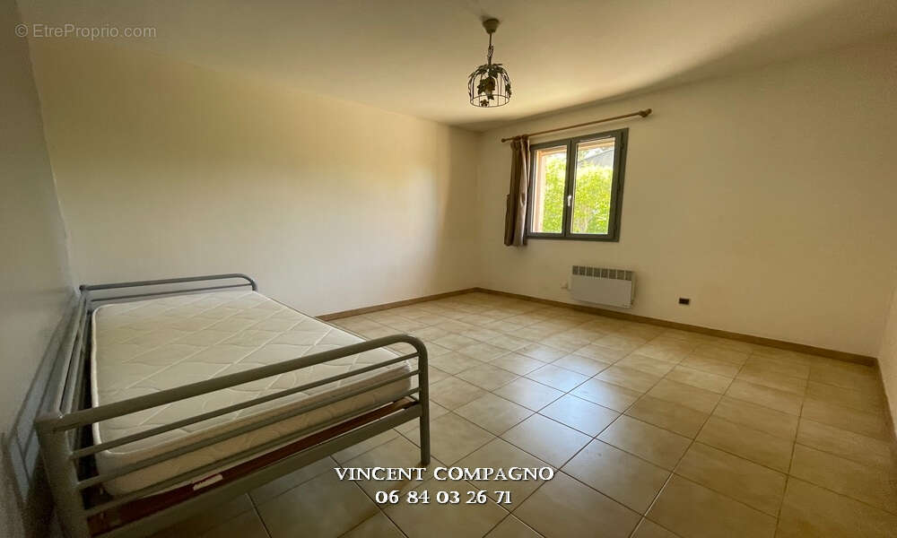 Maison à ESPARRON-DE-VERDON