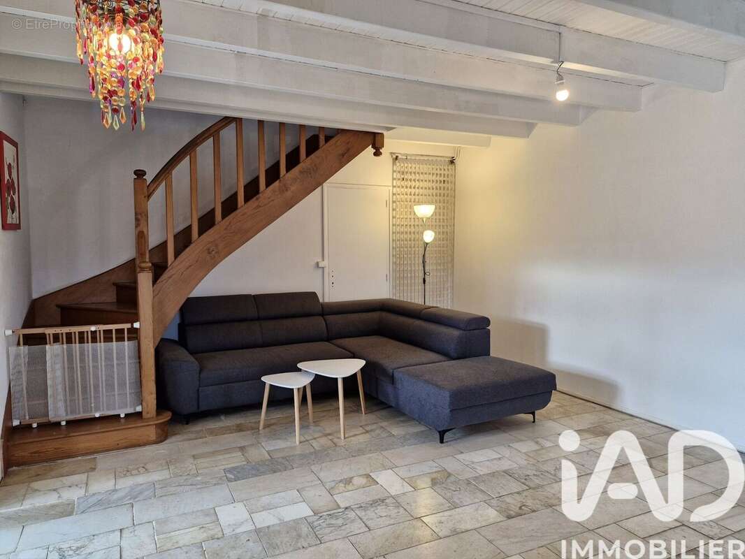 Maison 192 m² à Lizant  - photo 4