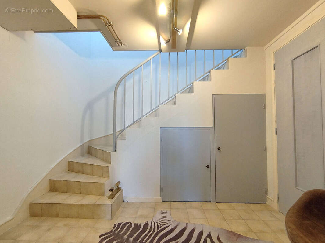 Maison à LA VILLE-AUX-DAMES