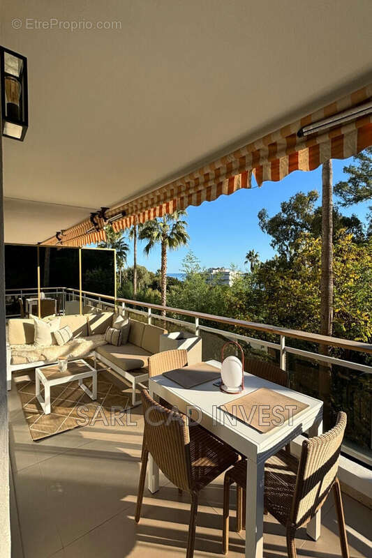 Appartement à VALLAURIS