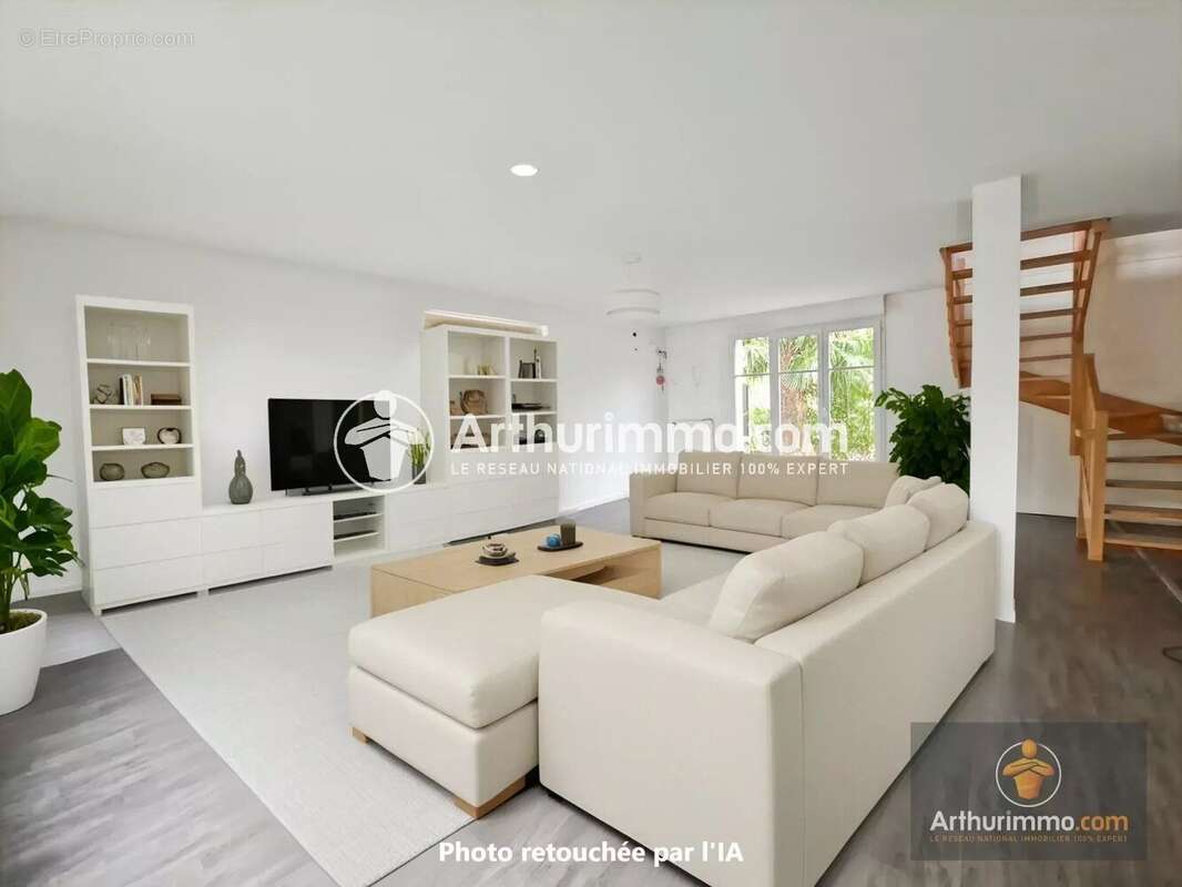 Maison à SAINT-PIERRE-DU-PERRAY