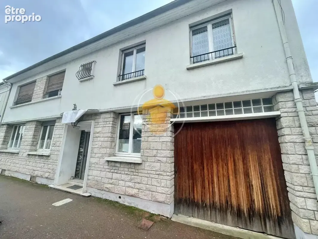 Maison à LA FERE