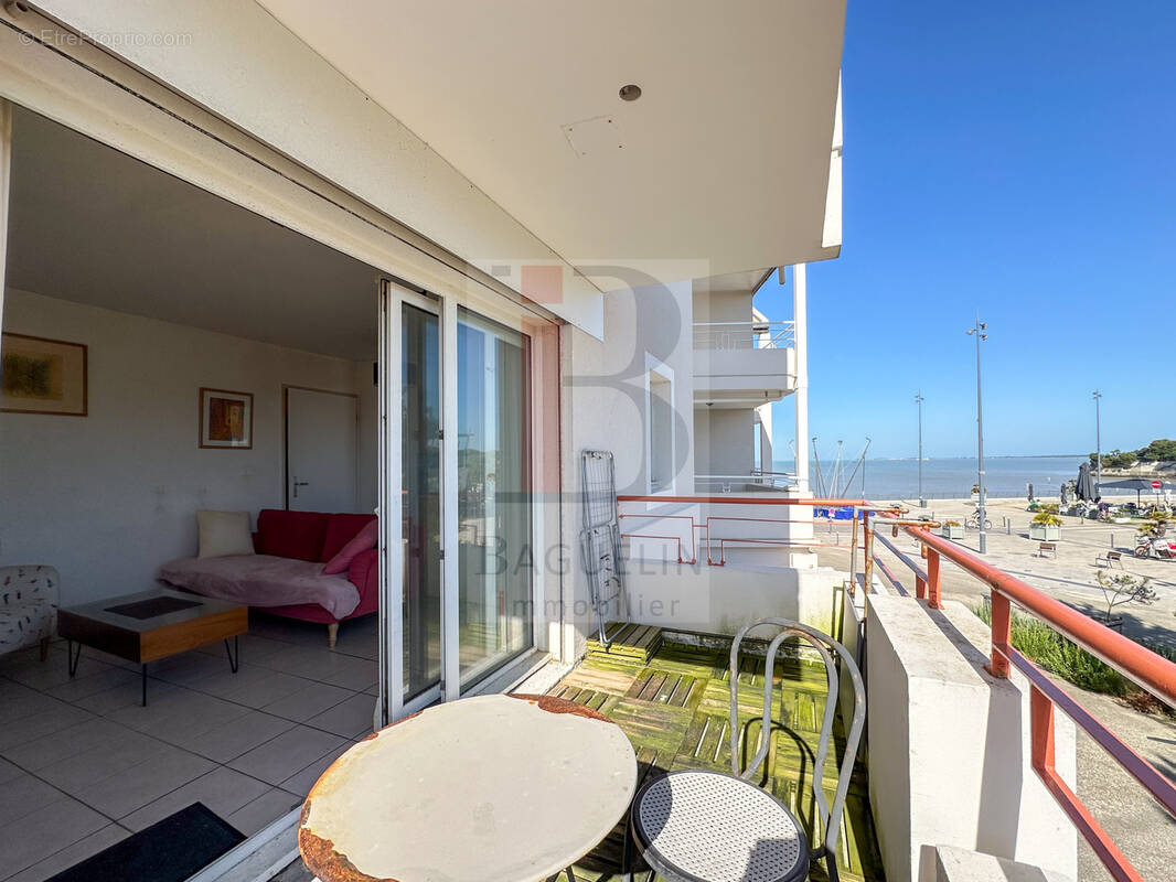 Appartement à FOURAS
