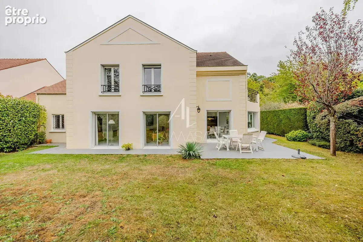 Maison familiale - 222m2 - Saint Thibault Des Vignes - photo 12