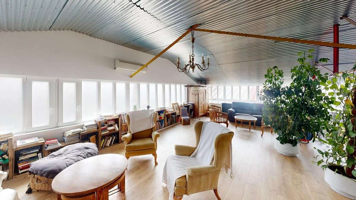 Appartement à SAINT-MAUR-DES-FOSSES