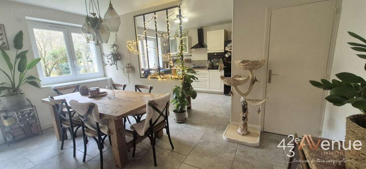 Appartement à SAINT-ETIENNE