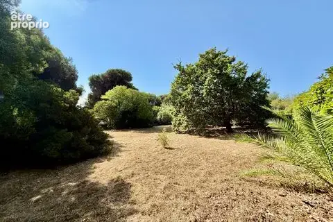 Terrain 2392 m² à Sainte-Maxime  - photo 2