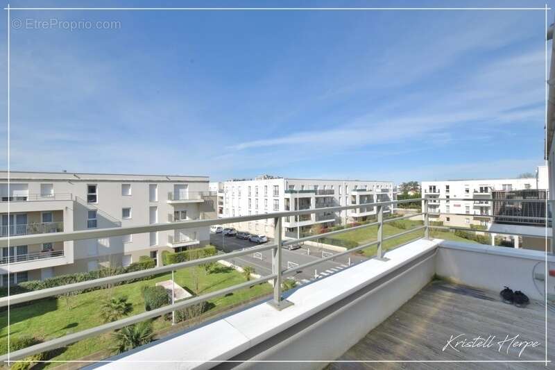Dpt Loire Atlantique (44), à vendre REZE appartement T2 de 47m², dernier étage avec balcon et stationnement - photo 2