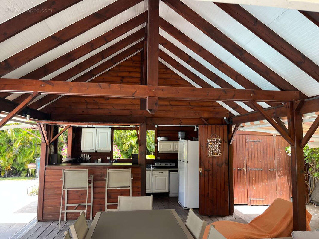 Maison à BAIE-MAHAULT