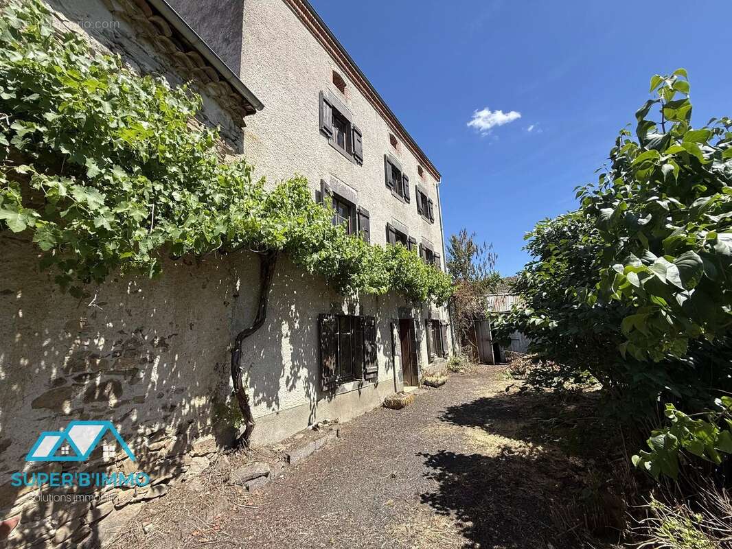 Maison à CHANIAT