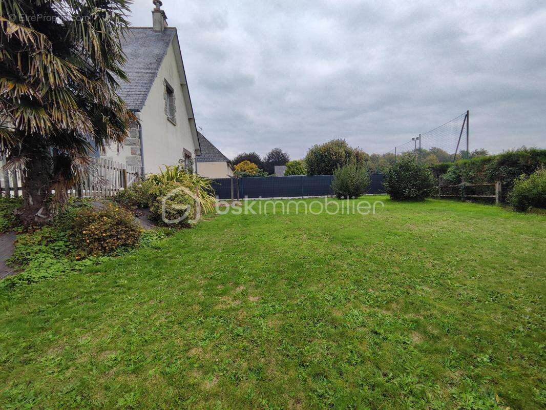 Maison à SAINT-GERMAIN-EN-COGLES