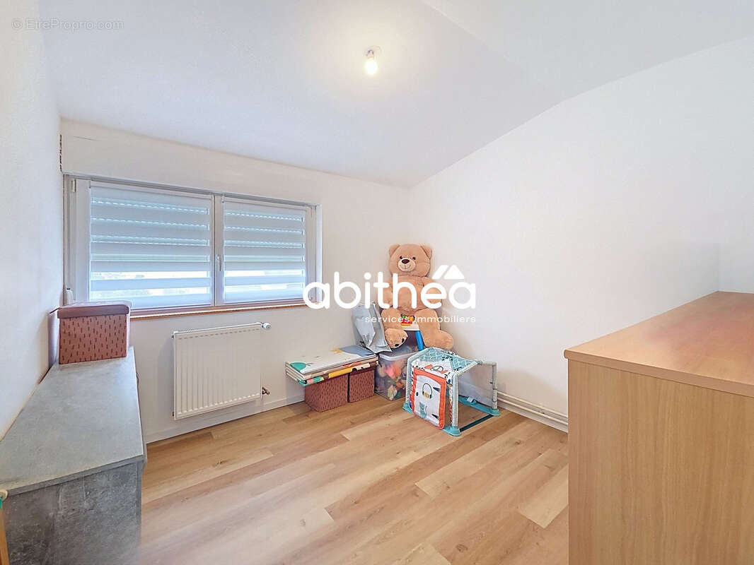 Maison à COURRIERES