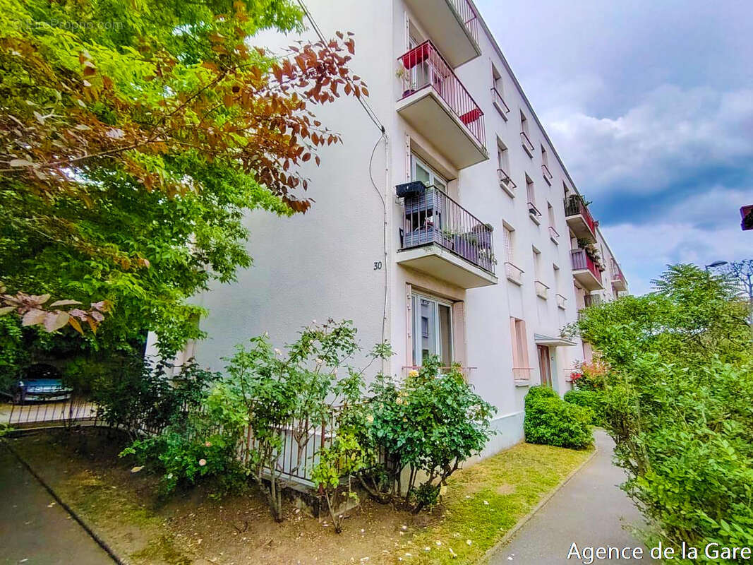 Appartement à HOUILLES