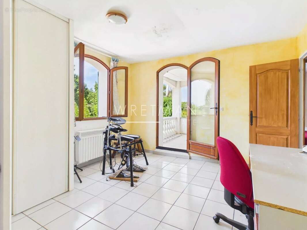 Maison à MONTAUROUX
