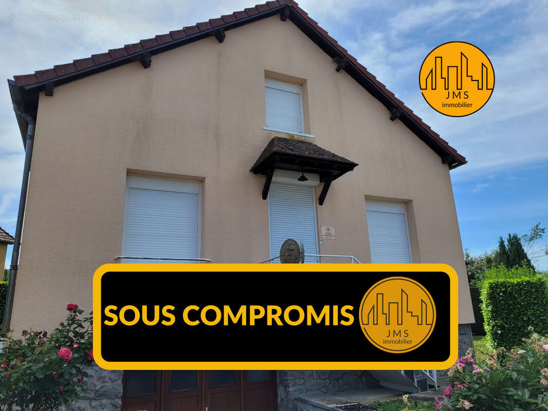 Maison à LE MONTET