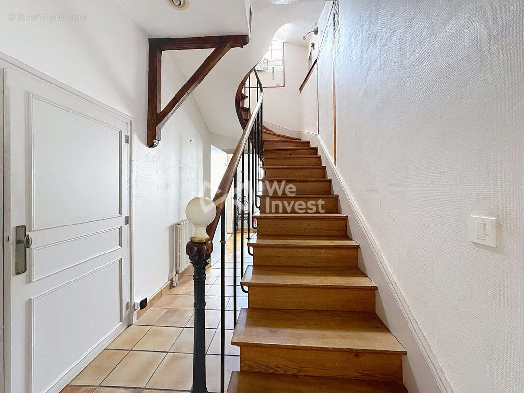 Maison 198 m² à Gannat  - photo 8