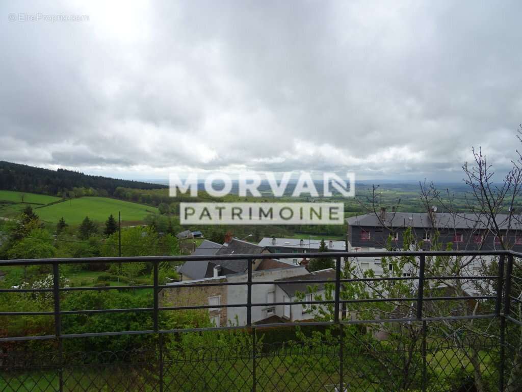 Maison à CHATEAU-CHINON(VILLE)