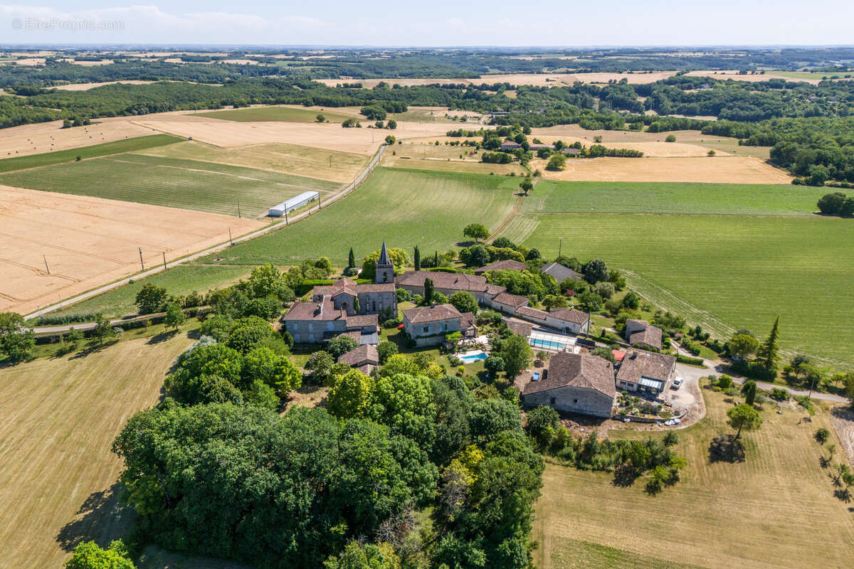 Propriété de campagne avec piscine et dépendances - photo 57