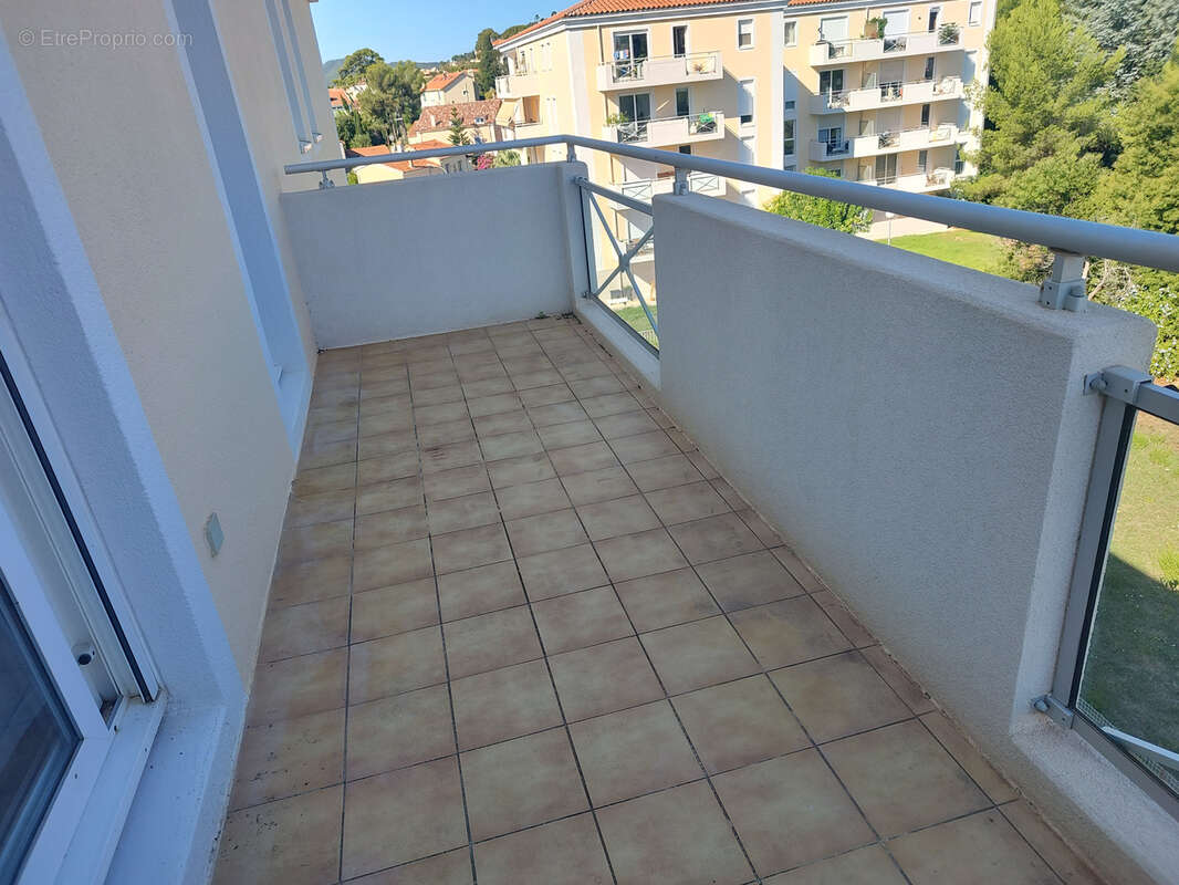 Appartement à HYERES