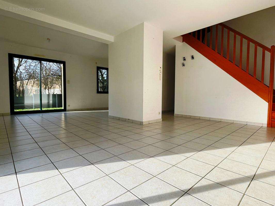 Maison à ROMILLE