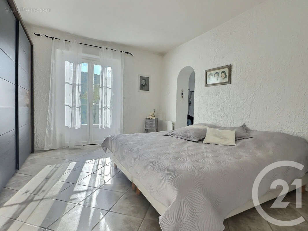 Maison à OPIO