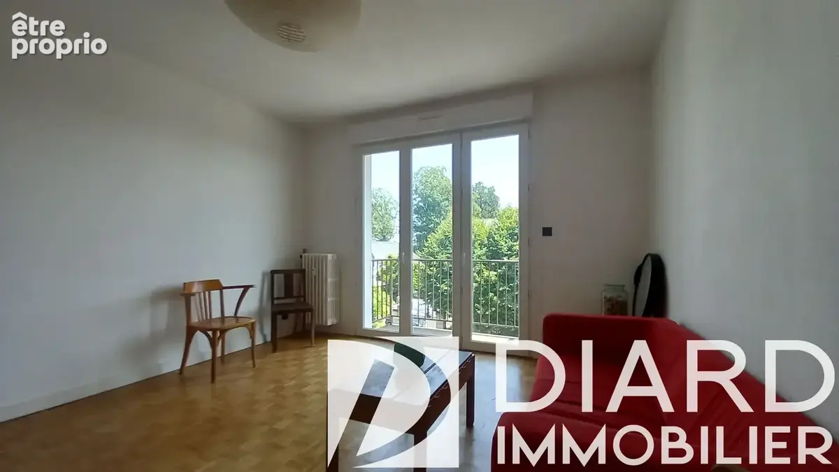 Appartement à FOUGERES