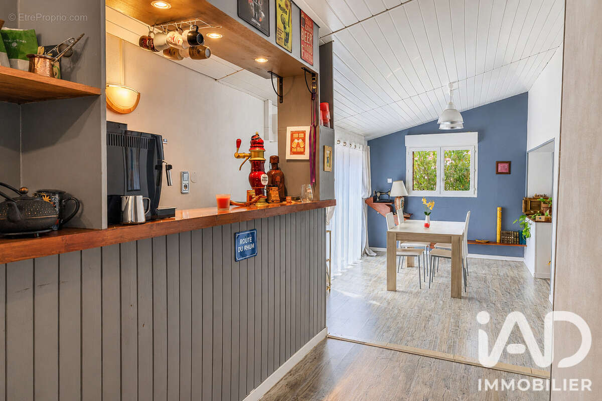 Maison 156 m² à Saint-Sauveur-De-Puynormand  - photo 4