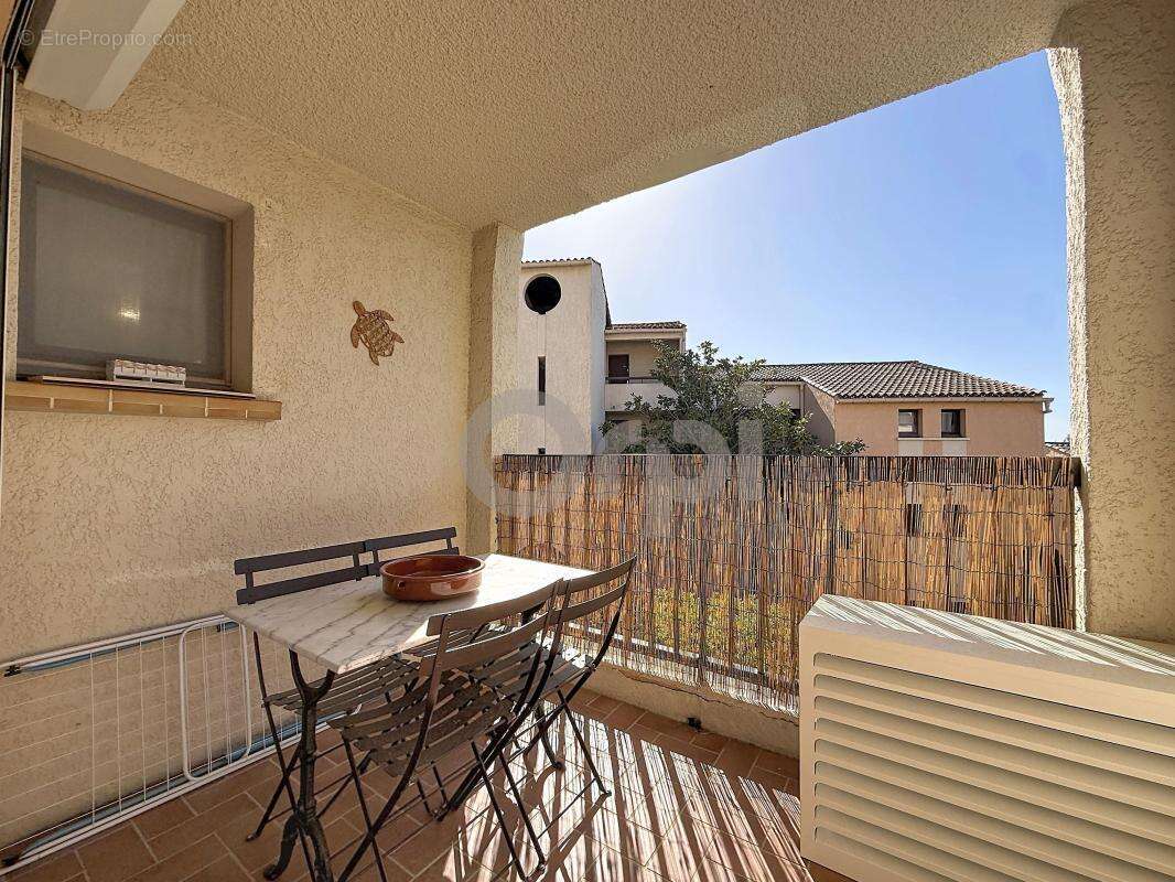 Appartement à ROQUEBRUNE-SUR-ARGENS