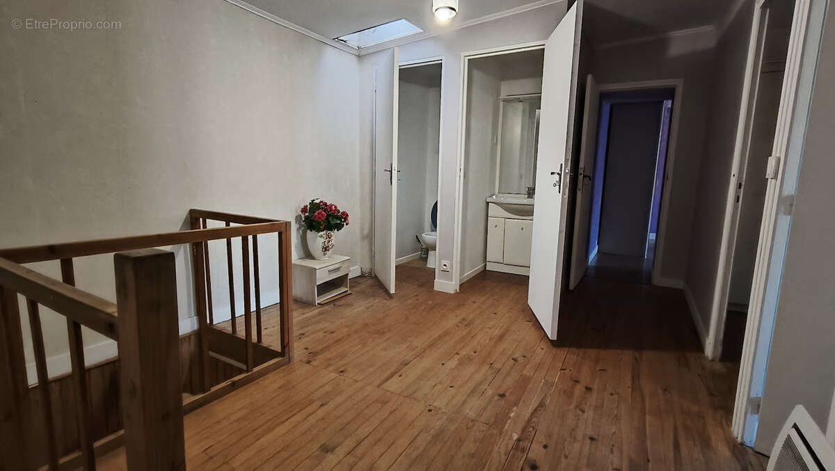 Maison à SAINT-MARTIN-LACAUSSADE