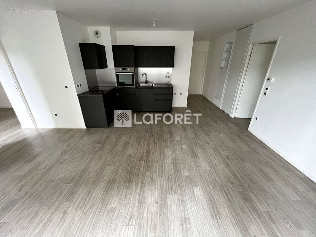 Appartement à HARDRICOURT