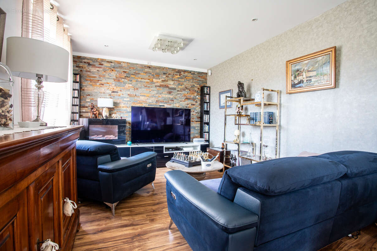 Autre à SAINT-ALBAN-LEYSSE