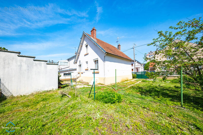 Maison à CHENOVE