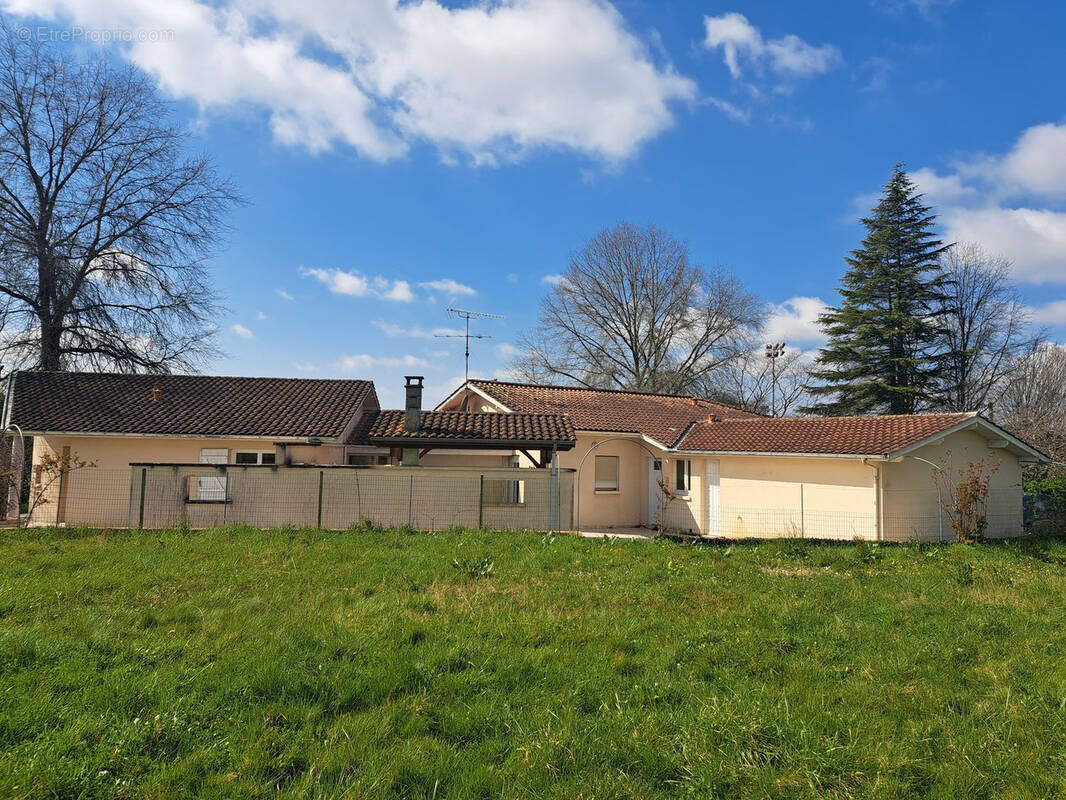 Maison à CASSEUIL