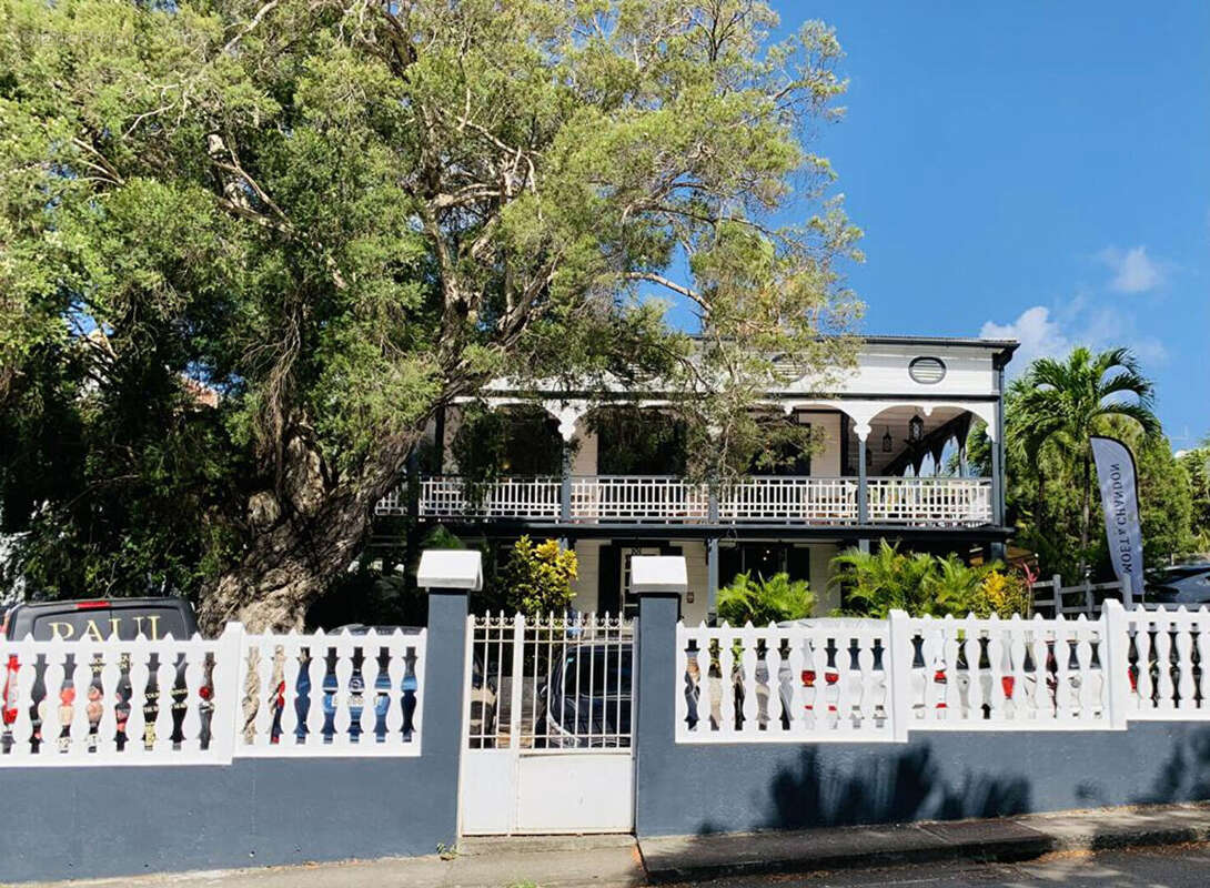 Maison à FORT-DE-FRANCE