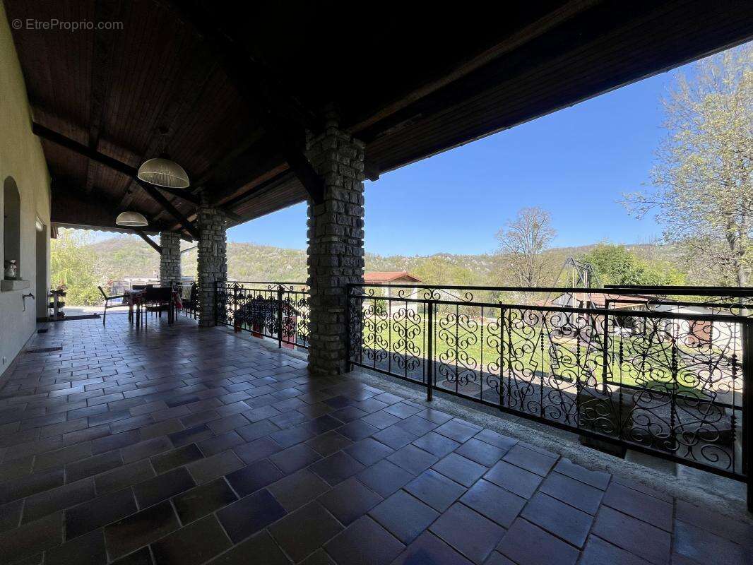 Maison à NOTRE-DAME-DE-L'OSIER