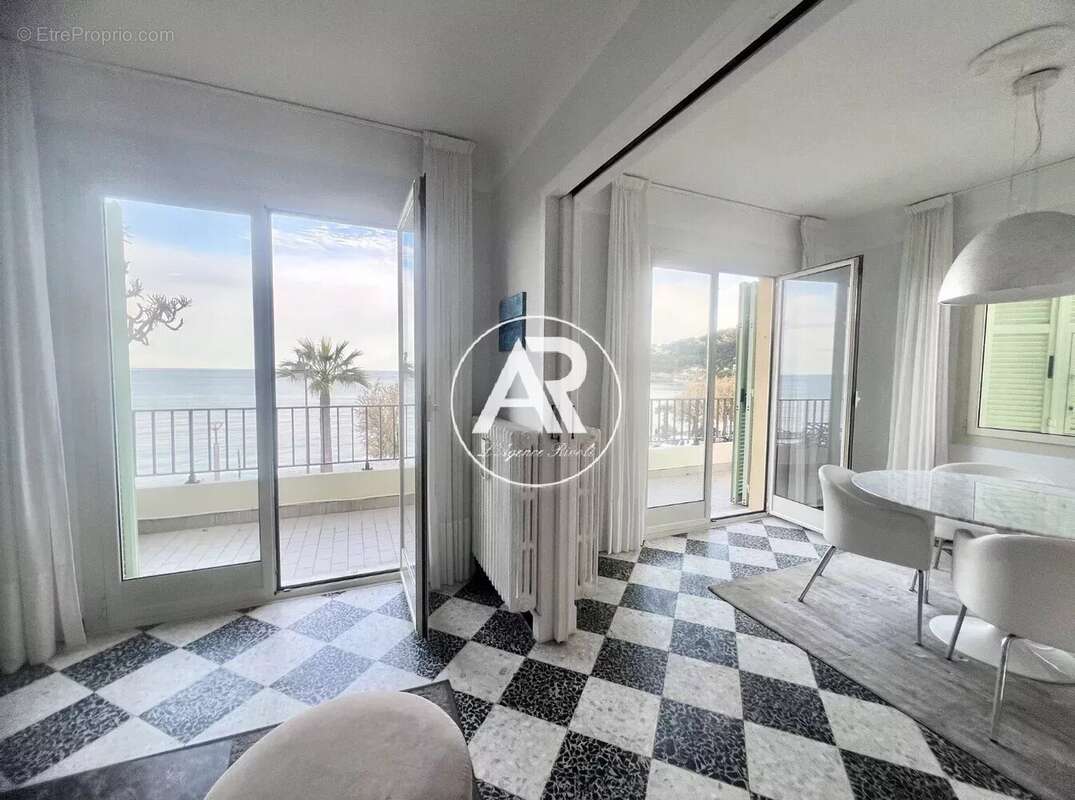 Appartement à ROQUEBRUNE-CAP-MARTIN