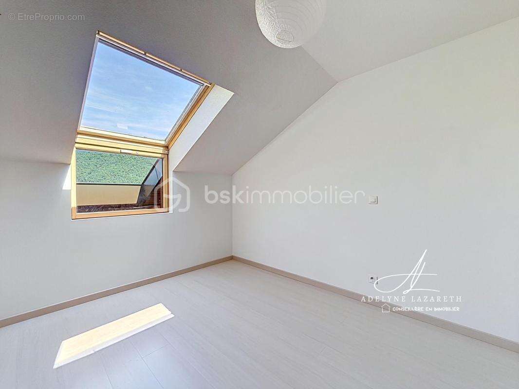 COUP DE CŒUR – T4 Duplex de 99m2 au sol avec grande terrasse sur la commune de Vieugy - photo 19