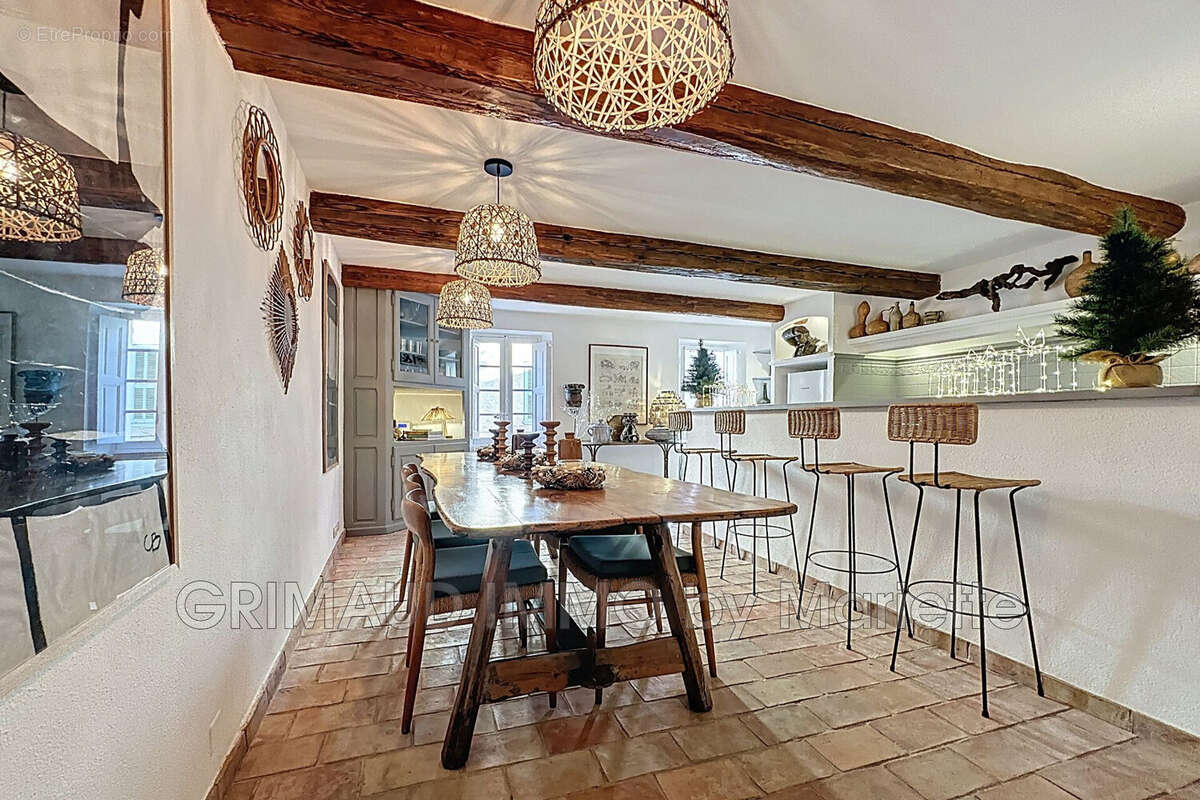 Maison à LA GARDE-FREINET