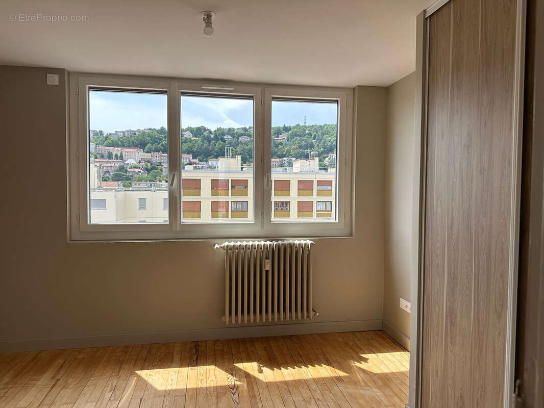 Appartement à SAINT-ETIENNE