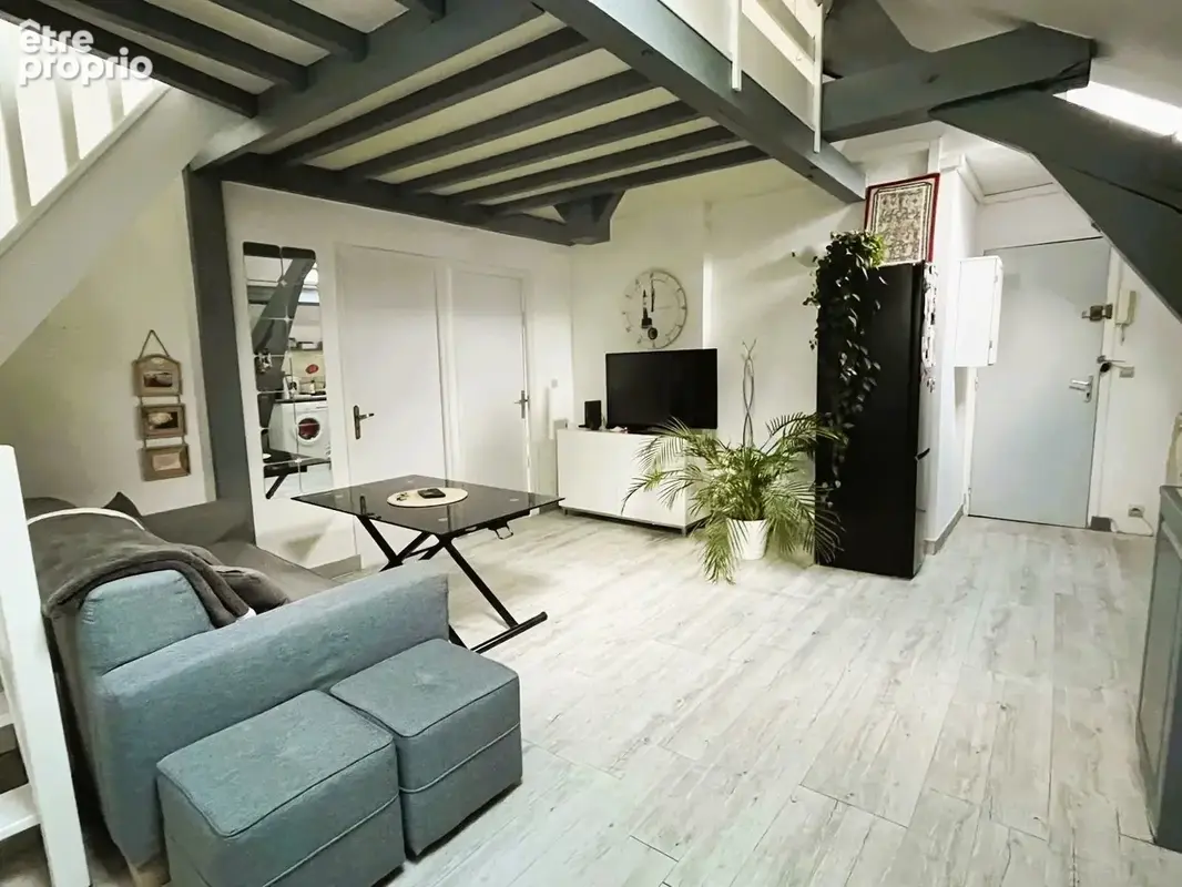 Appartement à LE MESNIL-LE-ROI