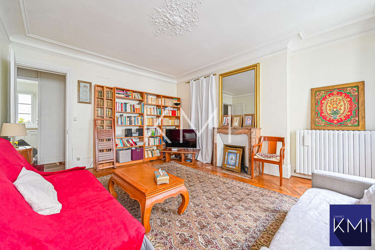 Appartement à PARIS-11E