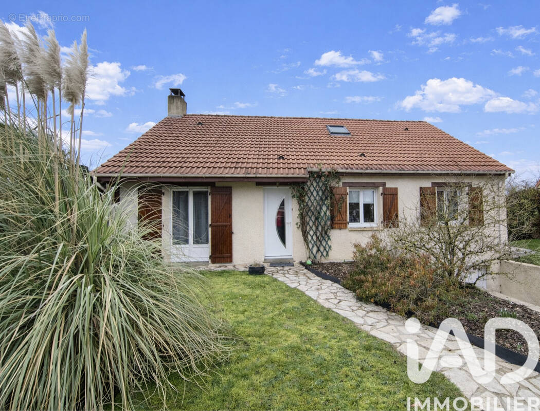 Photo 1 - Maison à CREPY-EN-VALOIS