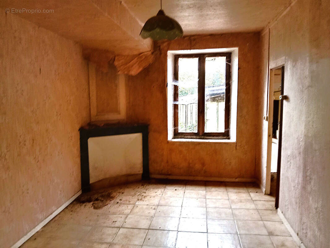 Maison à BEAUVILLIERS