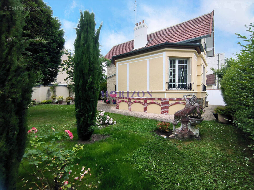 Maison à BEAUMONT-SUR-OISE
