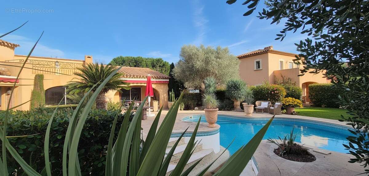 Maison à SAINT-CYPRIEN