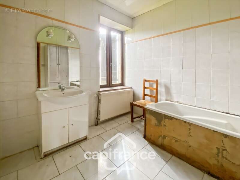 Maison en pierres à vendre -  5 pièces VERCIA (39) - 1309m² de terrain - Capifrance - Jérôme CESARIO - photo 11