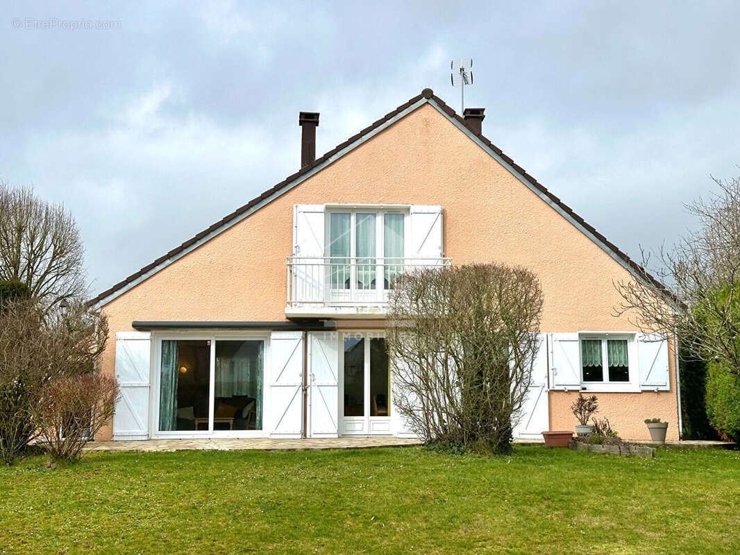 Maison à BOISSISE-LE-ROI