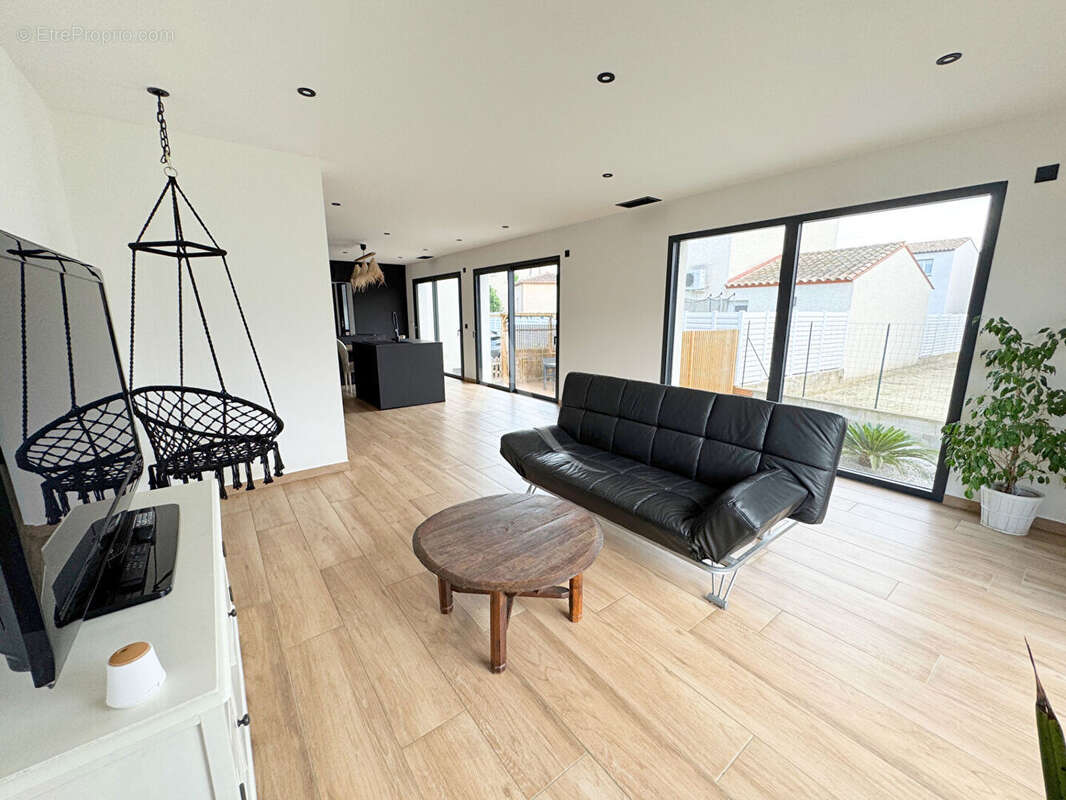 Maison à VILLELONGUE-DE-LA-SALANQUE