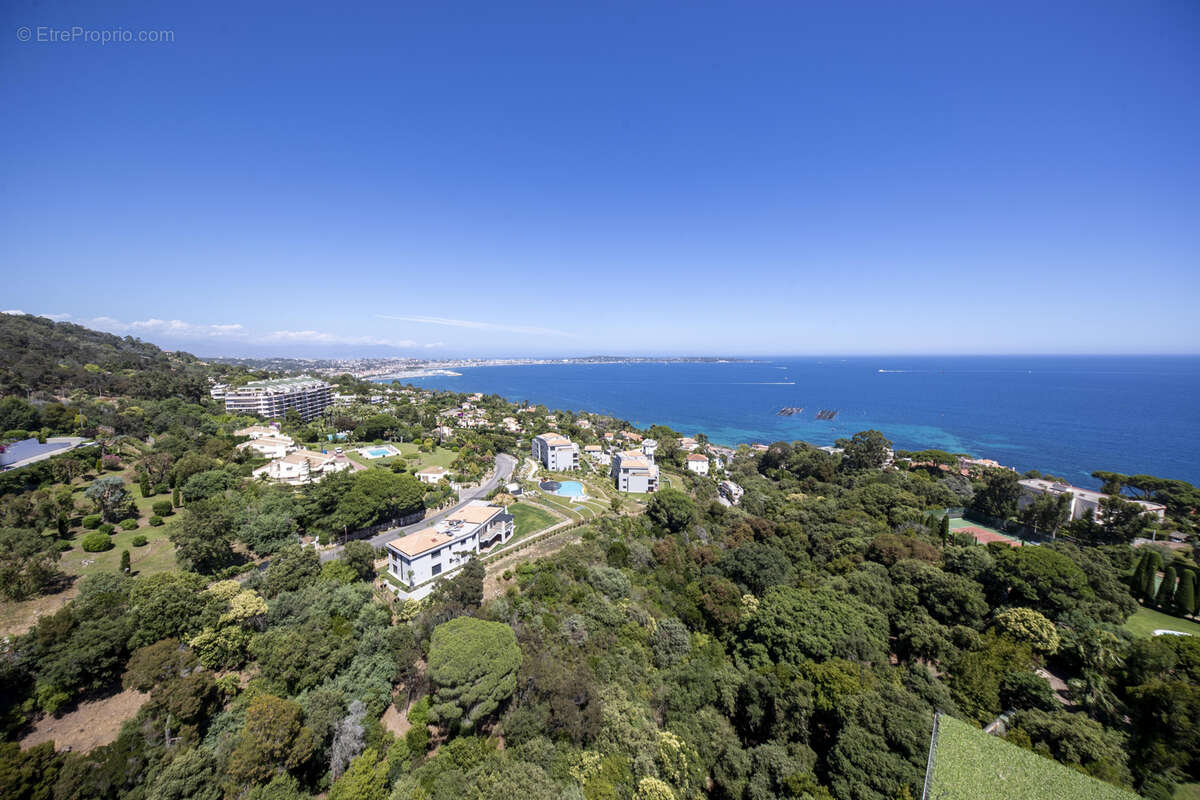 Beau duplex vue mer à cannes  3 254 400 € - photo 2