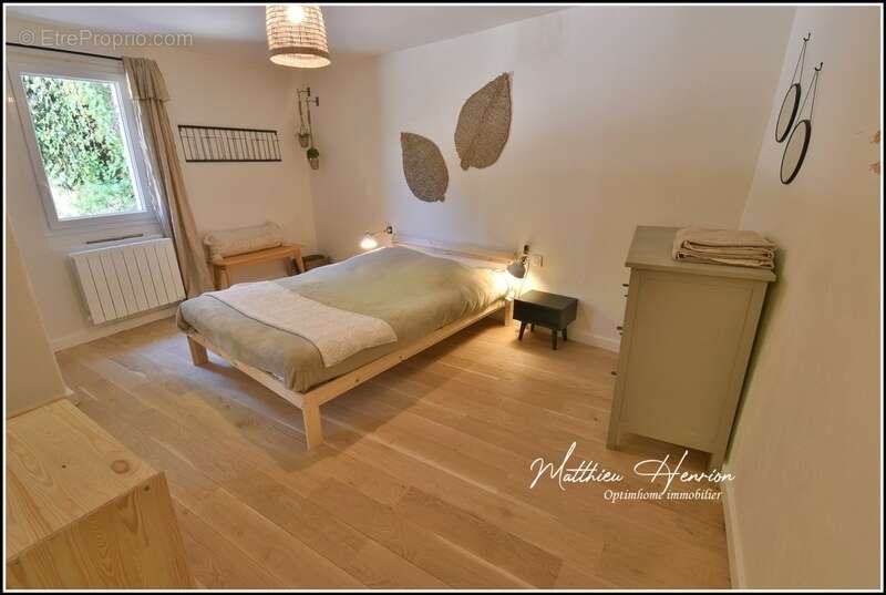 Maison à SYLVAINS-LES-MOULINS